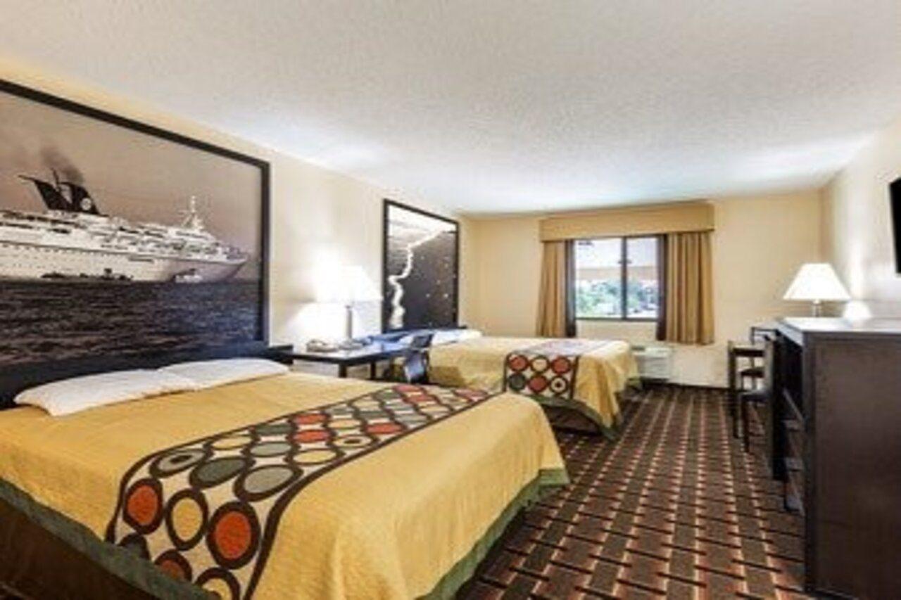 Super 8 By Wyndham League Kemah Area Hotel 2*