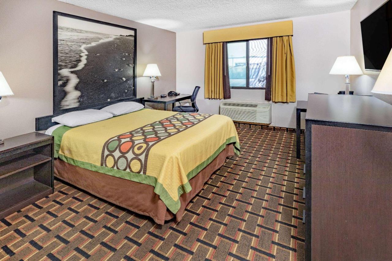 Super 8 By Wyndham League Kemah Area