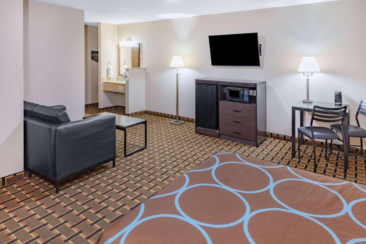 Super 8 By Wyndham League Kemah Area