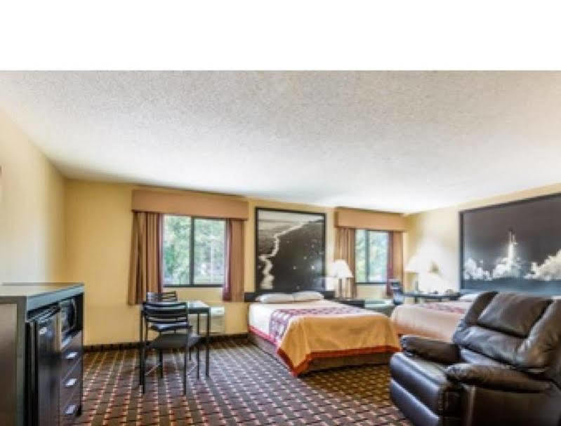 Hotel Super 8 By Wyndham League Kemah Area